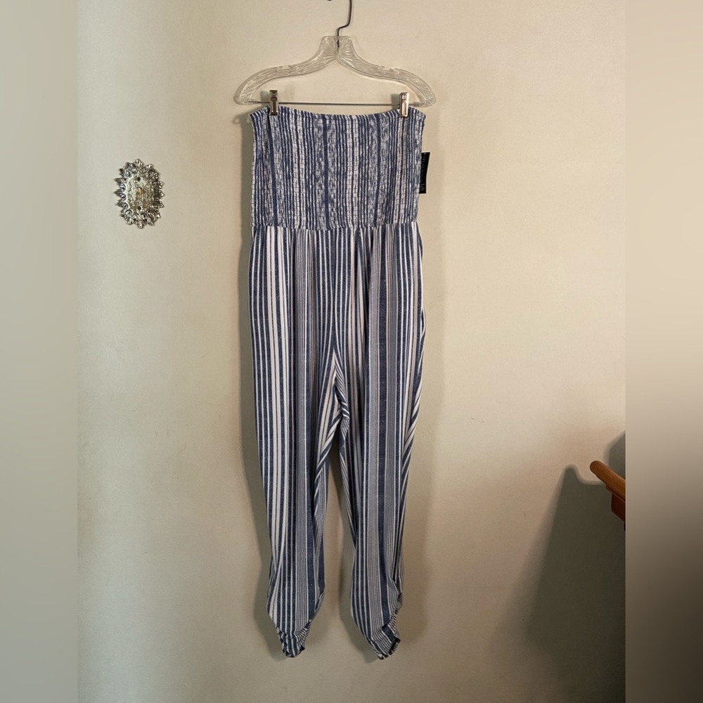Woman’s Derek Heart Romper ✨Brand New✨